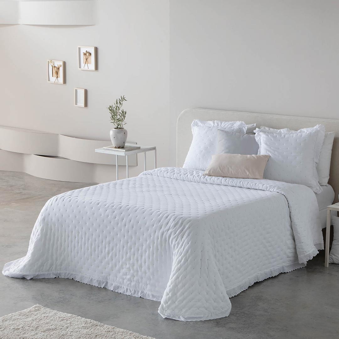ADELIA WHITE BOUTI BEDSPREAD FUN&DECO
