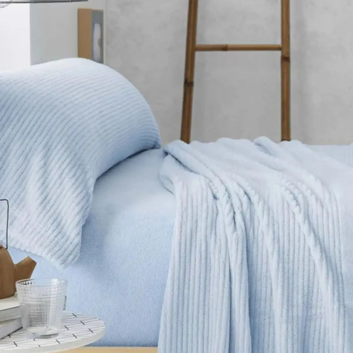 PARURE DE DRAPS CORALINA 965 BLEU BURRITO BLANCO