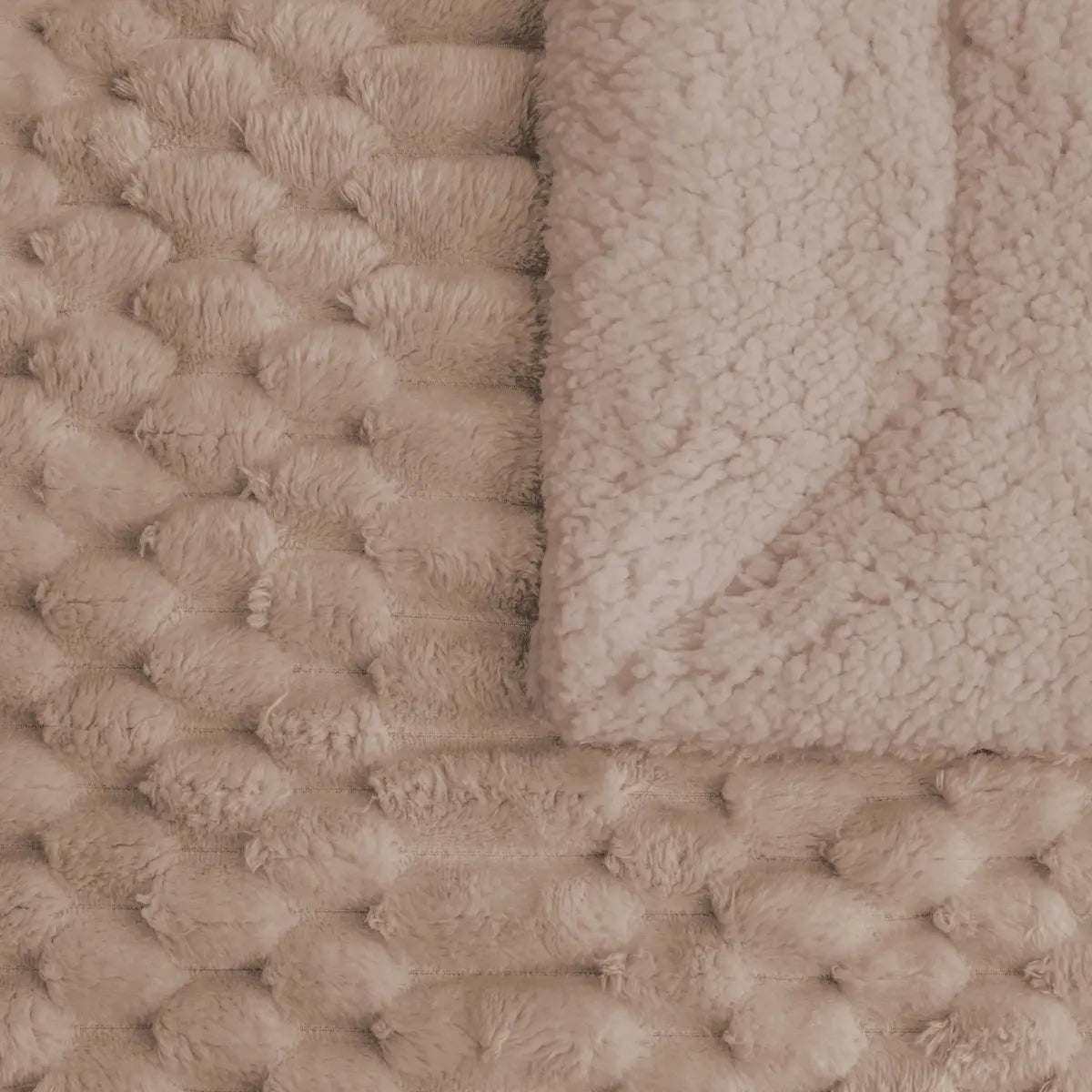 MANTA SHERPA JACQUARD EVELIN AVELLANA KARAMELO
